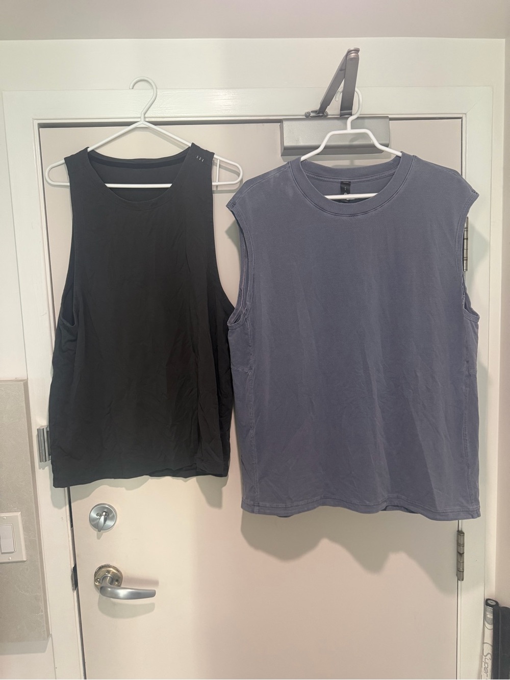 Lululemon Sleeveless Muscle Tank Top Fitted Charcoal and Relaxed Dusty Diamond